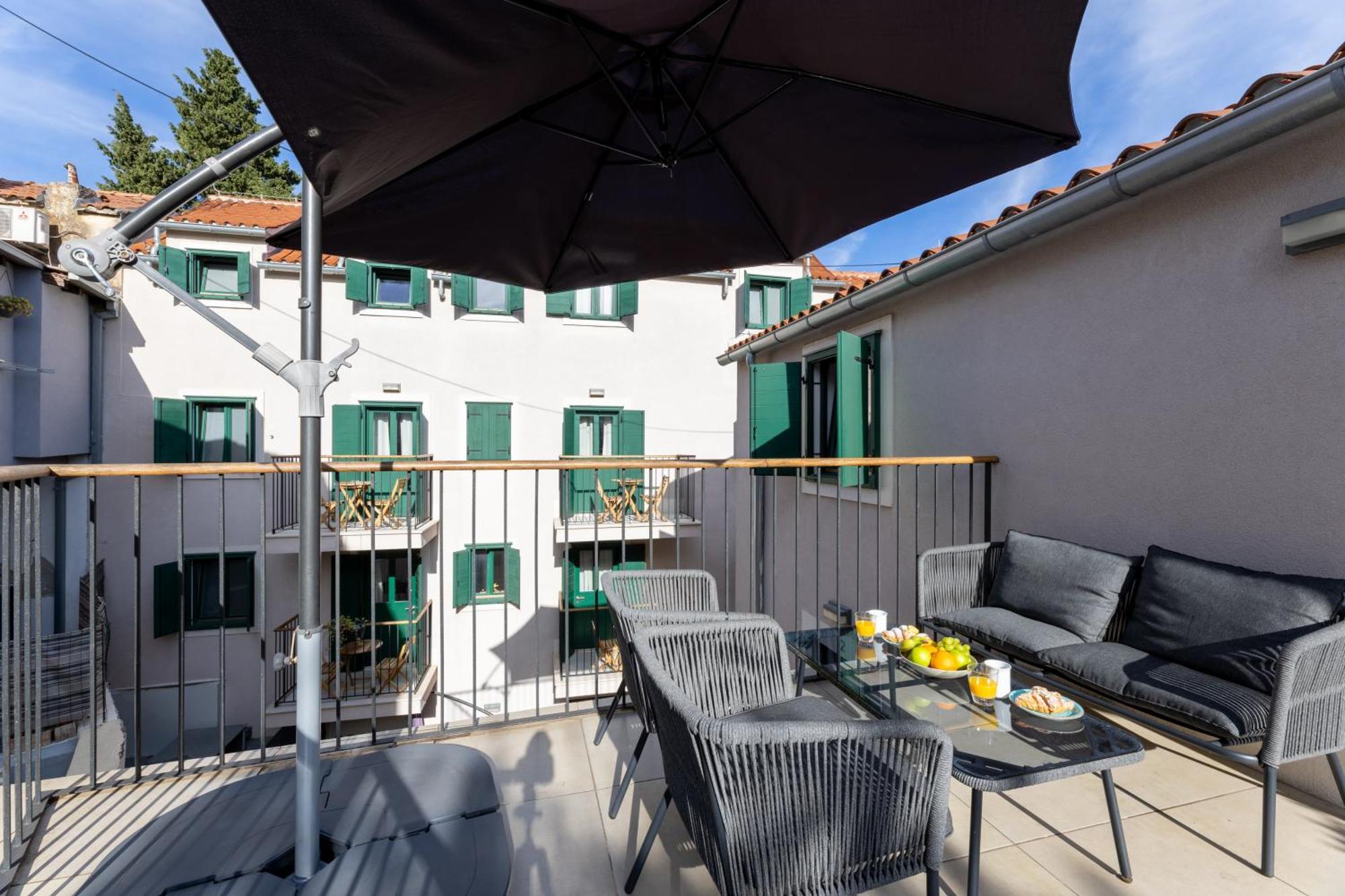Apartments Korta Split Exterior photo