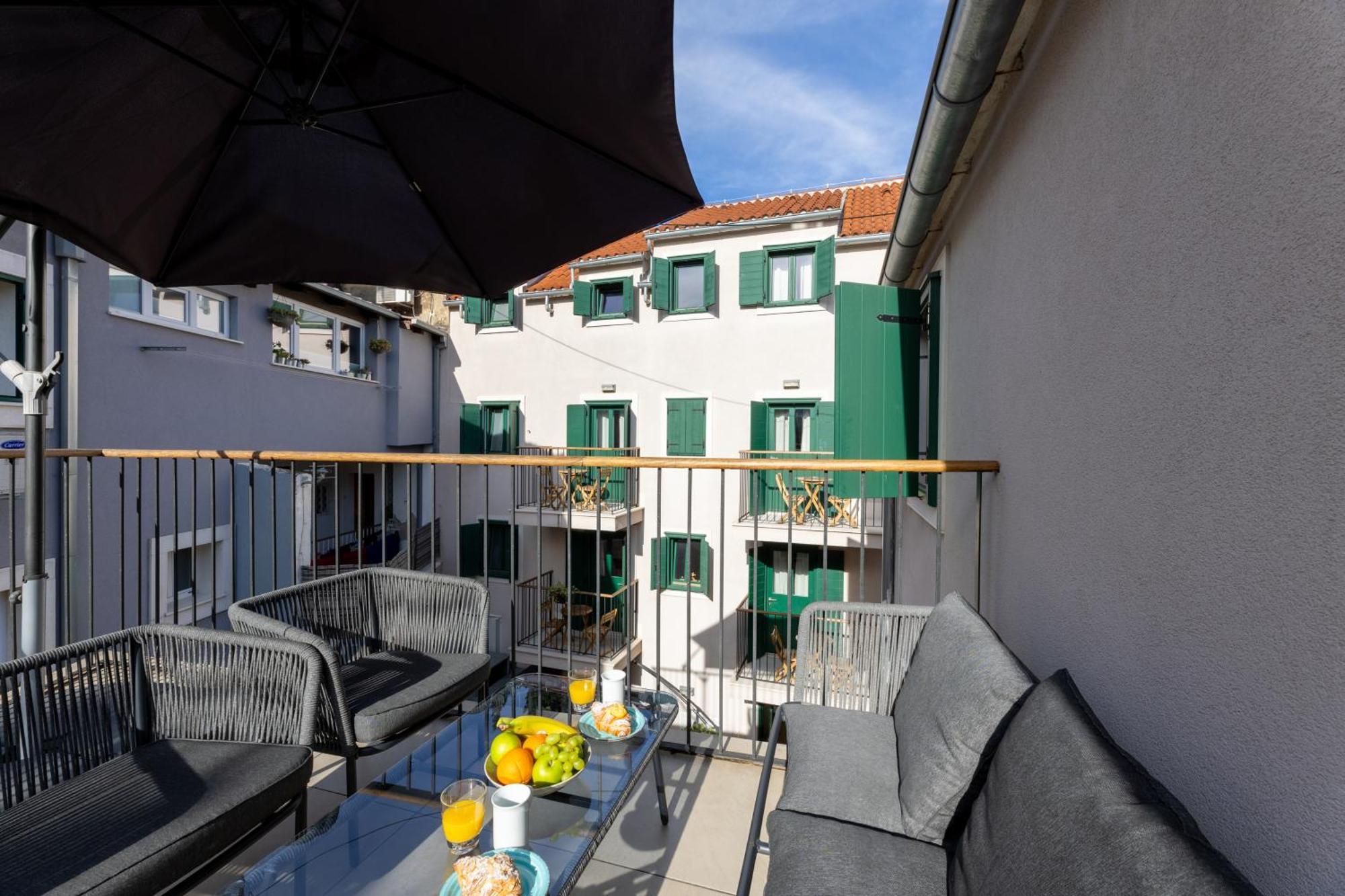 Apartments Korta Split Exterior photo