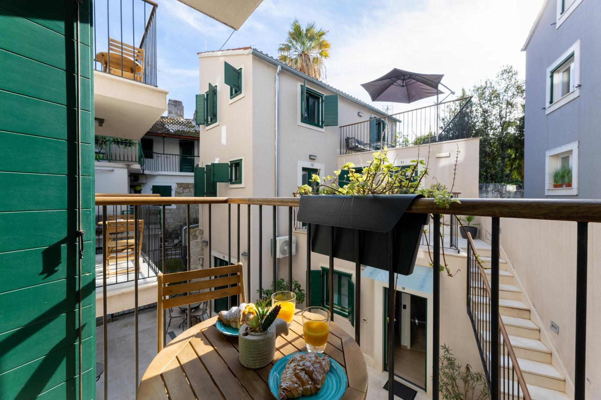 Apartments Korta Split Exterior photo